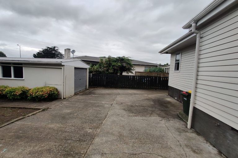 Photo of property in 92 Friedlanders Road, Manurewa, Auckland, 2102