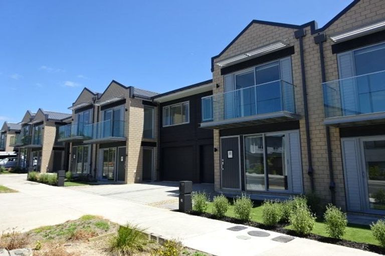 Photo of property in 13 Gunn Way, Hobsonville, Auckland, 0616