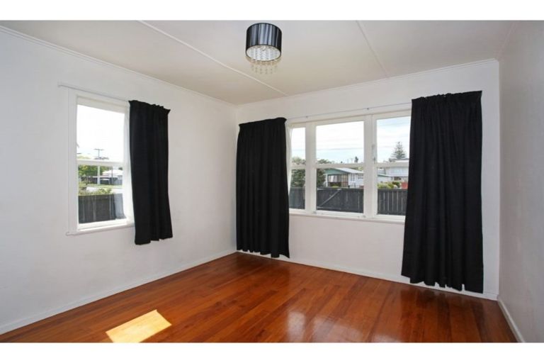 Photo of property in 36 Old Wairoa Road, Papakura, 2110