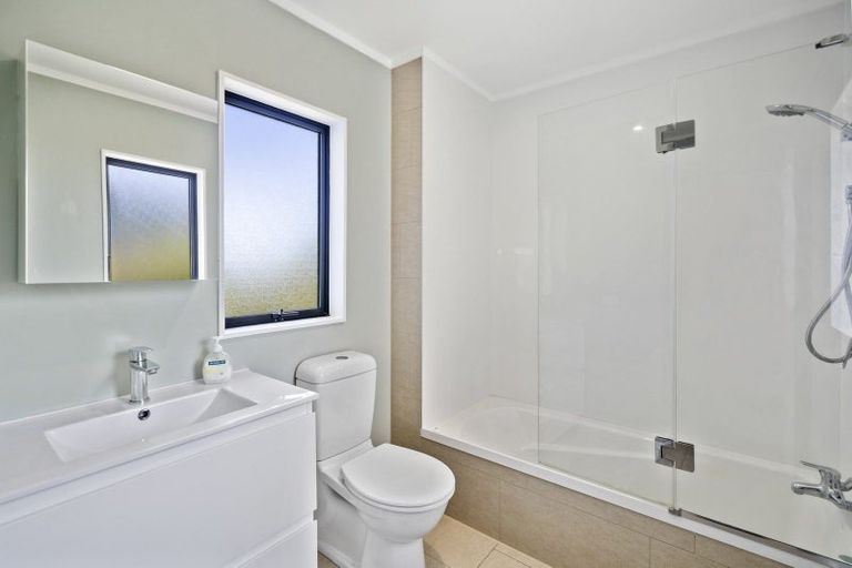 Photo of property in 15 Bury Grove, Strathmore Park, Wellington, 6022