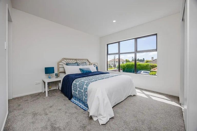 Photo of property in 8e Arimu Road, Papakura, 2110
