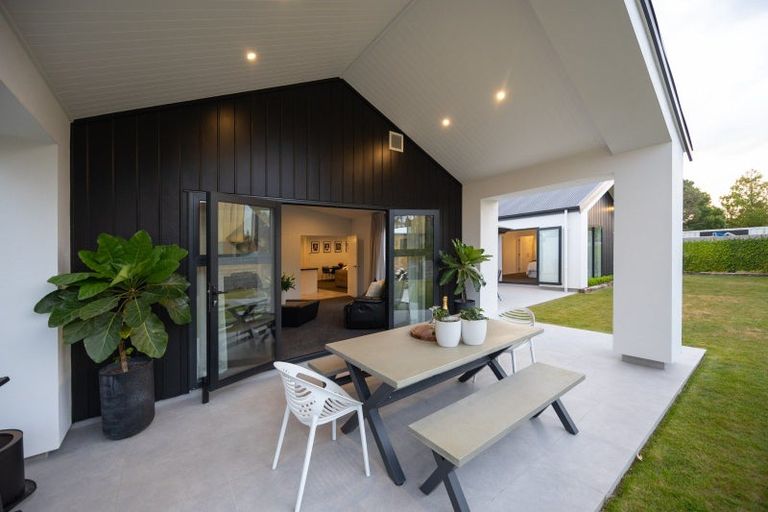 Photo of property in 7 Kanuka Drive, Hokowhitu, Palmerston North, 4410