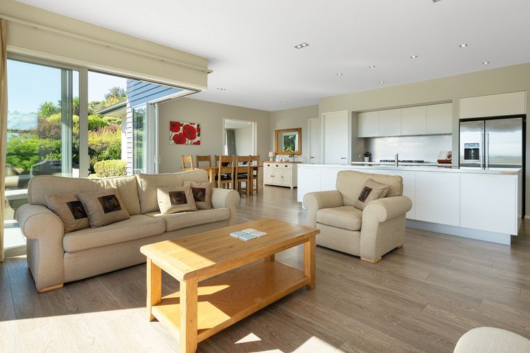 Photo of property in 6 Orakei Place, Welcome Bay, Tauranga, 3112