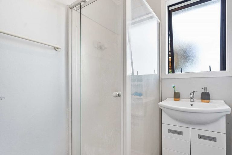 Photo of property in 53 Terra Nova Street, Glen Eden, Auckland, 0602