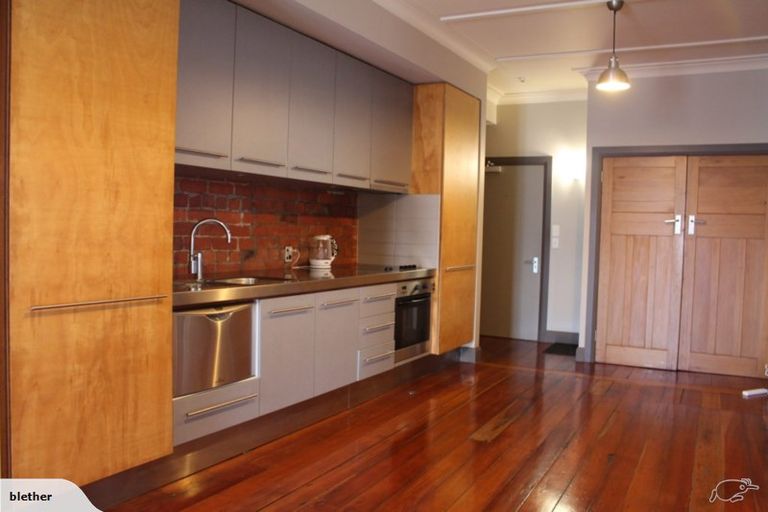 Photo of property in 98 Riddiford Street, Newtown, Wellington, 6021