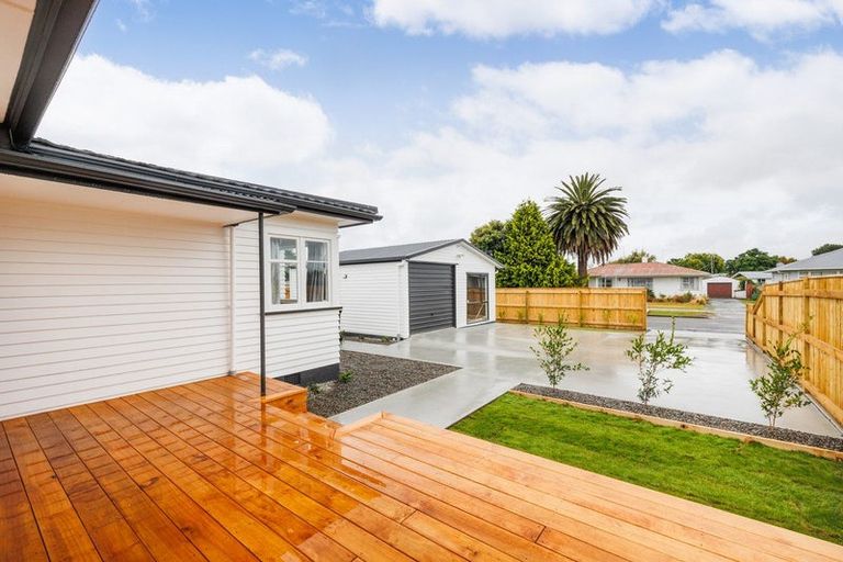 Photo of property in 6 Belvedere Crescent, Takaro, Palmerston North, 4412