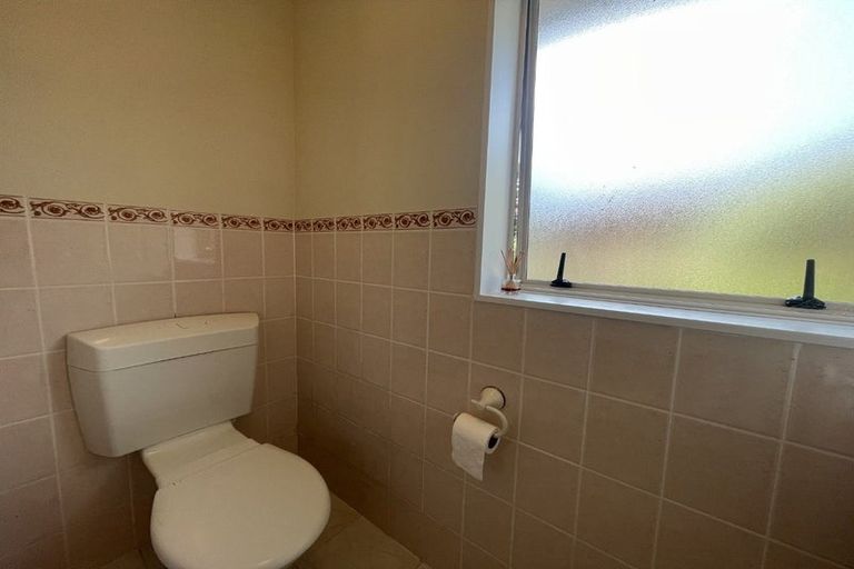 Photo of property in 16 Amherst Place, Albany, Auckland, 0632