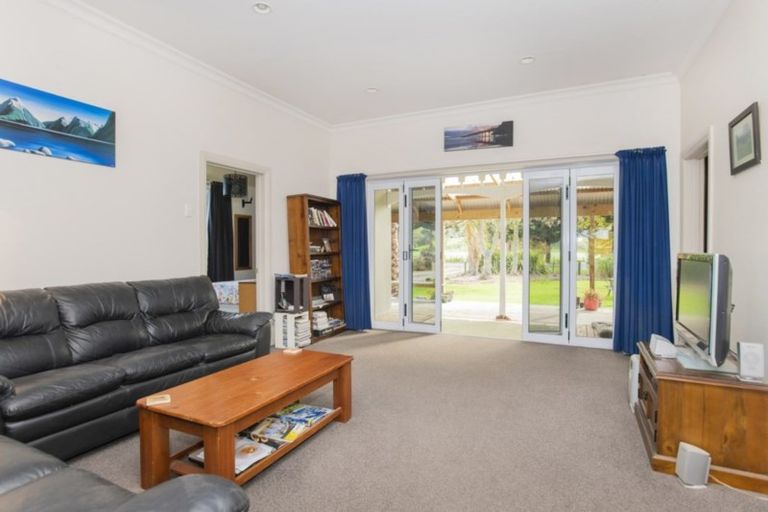 Photo of property in 144 Ngakoroa Road, Ormond, Gisborne, 4071
