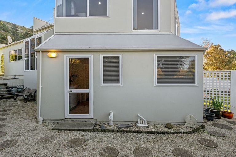 Photo of property in 9 Avoca Valley Road, Heathcote Valley, Christchurch, 8022