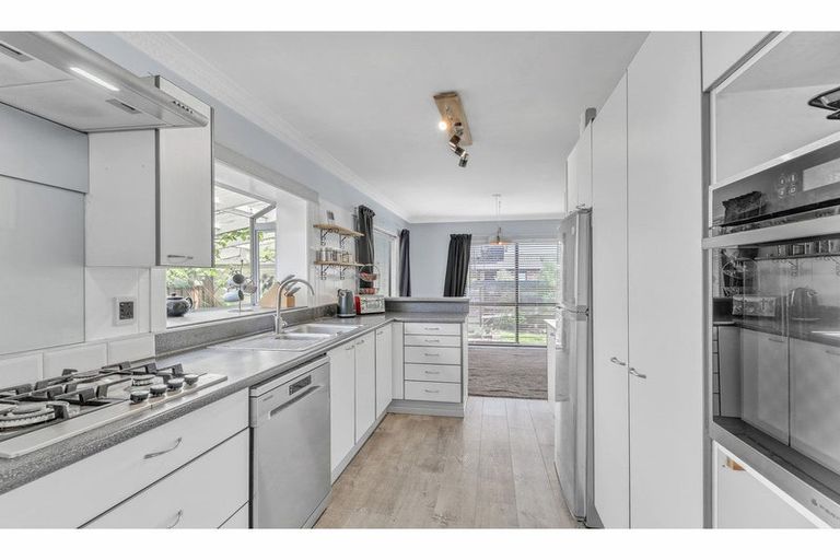 Photo of property in 12 Gibbs Drive, Woodend, 7610