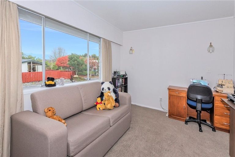 Photo of property in 6 Ranfurly Place, Te Kamo, Whangarei, 0112