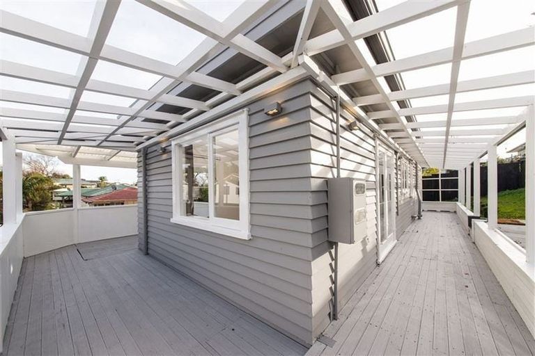 Photo of property in 53b Woodglen Road, Glen Eden, Auckland, 0602