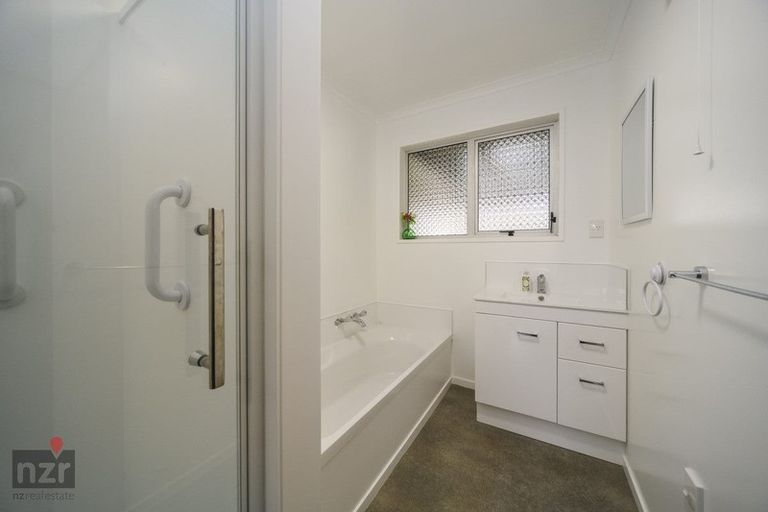 Photo of property in 8 Calder Place, Feilding, 4702