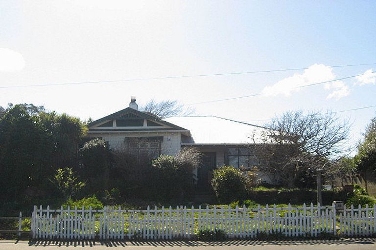 Photo of property in 23 Station Road, Marton, 4710