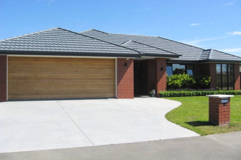Photo of property in 32 Limes Avenue, Parklands, Christchurch, 8083
