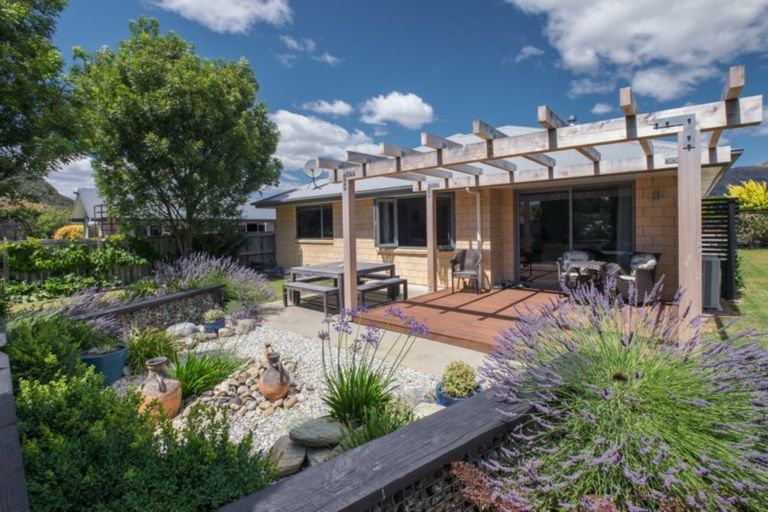 Photo of property in 88 Mount Iron Drive, Wanaka, 9305
