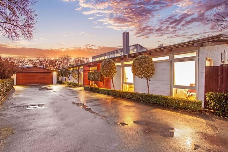 Photo of property in 9 Burrows Place, Ilam, Christchurch, 8041