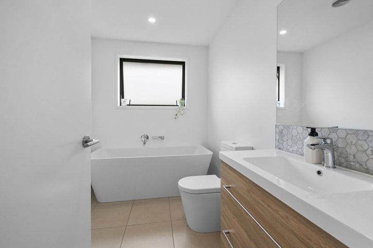 Photo of property in 34 Oldfield Lane, Marton, 4710