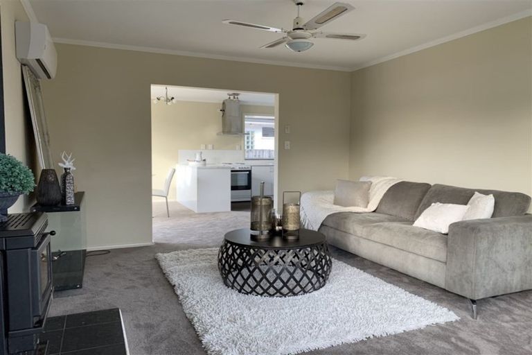 Photo of property in 13 Kathleen Crescent, Hornby, Christchurch, 8042
