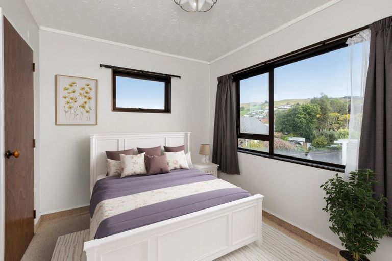 Photo of property in 10 Otatara Road, Taradale, Napier, 4112