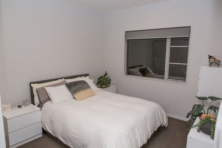 Photo of property in Monterey Apartments, 18/232 Middleton Road, Glenside, Wellington, 6037