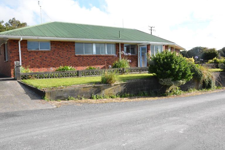 Photo of property in 3090 Mountain Road, Midhirst, Stratford, 4394