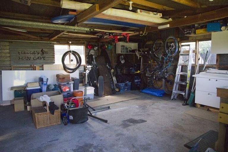 Photo of property in 49 Oriana Crescent, Hornby, Christchurch, 8042