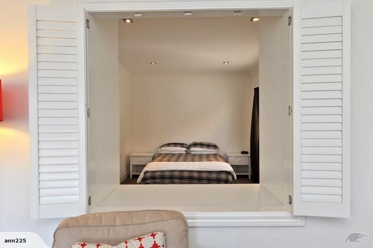 Photo of property in 2b Wilkinson Street, Oriental Bay, Wellington, 6011