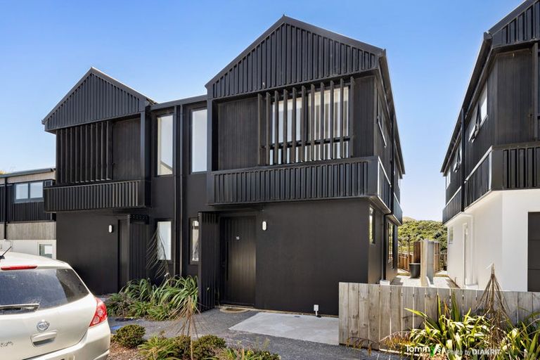 Photo of property in 19/6u Bushland Grove, Paparangi, Wellington, 6037