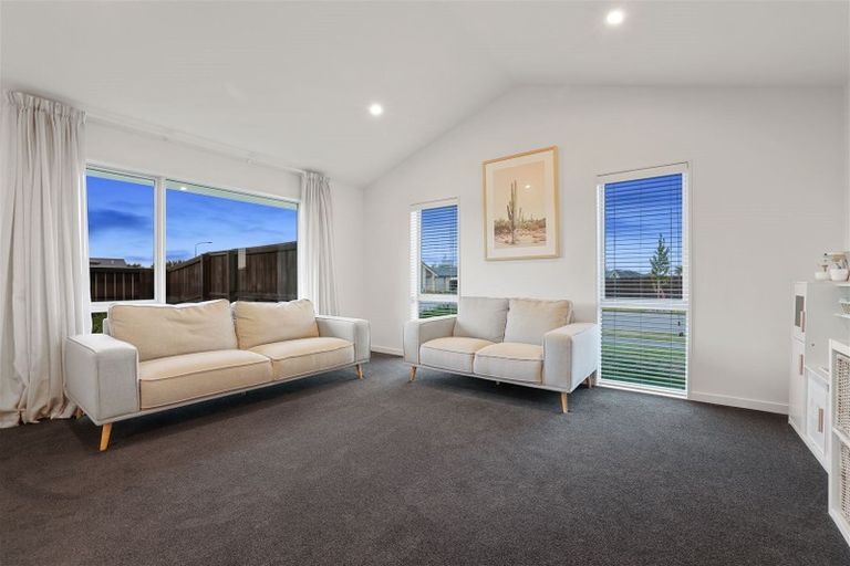 Photo of property in 2 Caracara Place, Rolleston, 7615