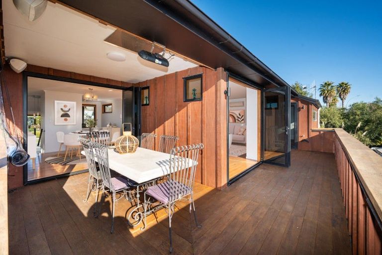 Photo of property in 43 Te Mata Road, Havelock North, 4130