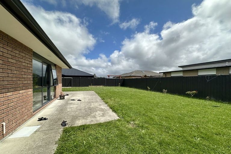 Photo of property in 33 Hopkirk Avenue, Wallaceville, Upper Hutt, 5018