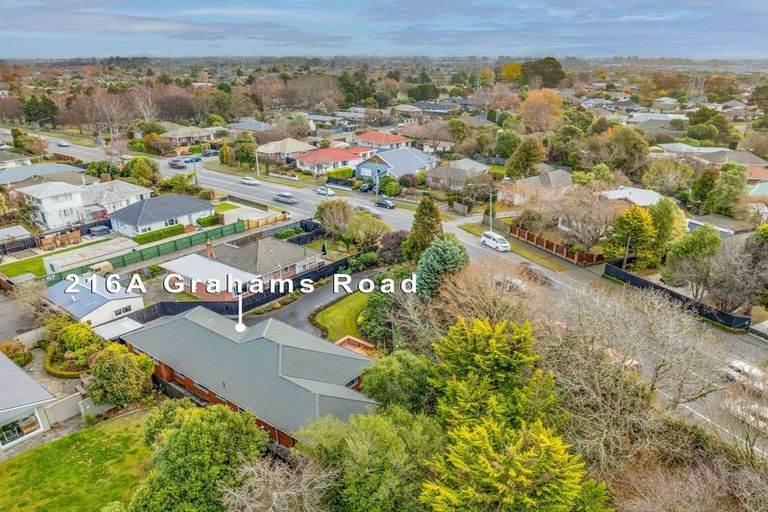 Photo of property in 216 Grahams Road, Burnside, Christchurch, 8053