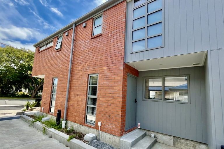 Photo of property in 2/94 Mathesons Road, Phillipstown, Christchurch, 8011