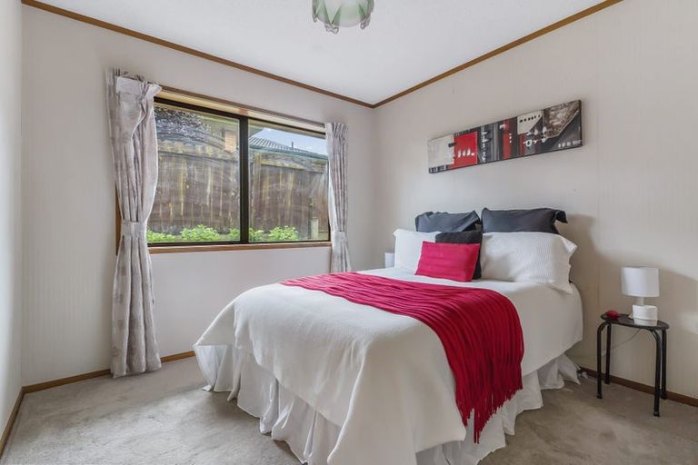 Photo of property in 75 Dalwhinnie Parade, Highland Park, Auckland, 2010