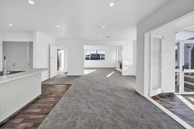 Photo of property in 28 Hunter Street, Hawera, 4610