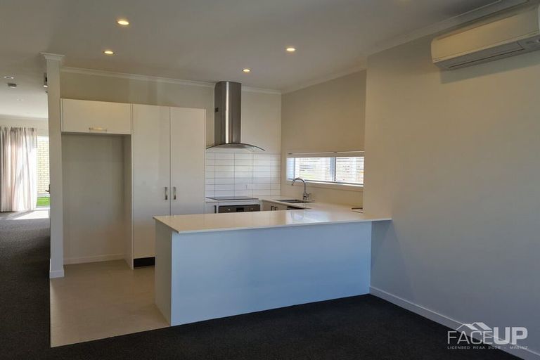 Photo of property in 30 Kanuka Road, Hobsonville, Auckland, 0616