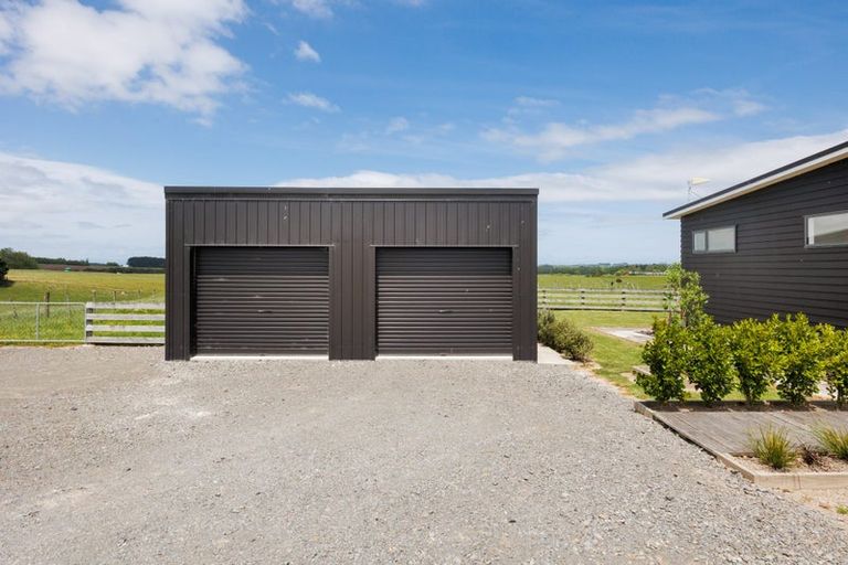 Photo of property in 567 Lethbridge Road, Halcombe, 4775