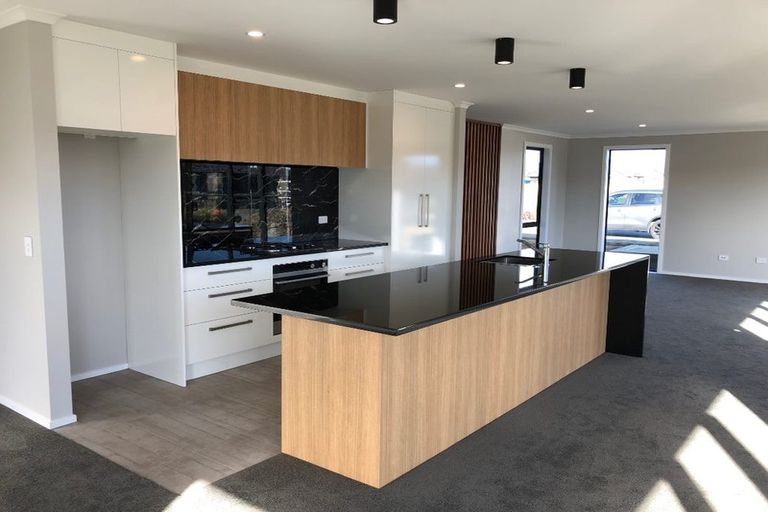 Photo of property in 1 Pohe Street, Waikanae, 5036