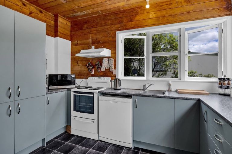 Photo of property in 76 Cordelia Street, Stratford, 4332