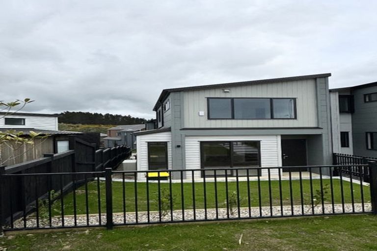 Photo of property in 3 Kikorangi Drive, Wainui, 0992