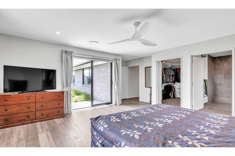 Photo of property in 3 Mccahon Drive, Rangiora, 7400