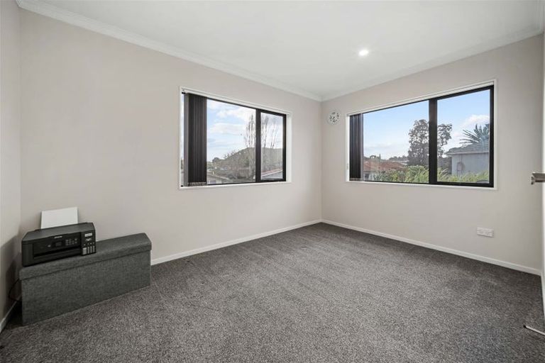 Photo of property in 23 Mckenzie Road, Mangere Bridge, Auckland, 2022