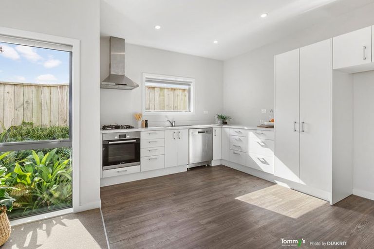 Photo of property in 32u1 Dr Taylor Terrace, Johnsonville, Wellington, 6037