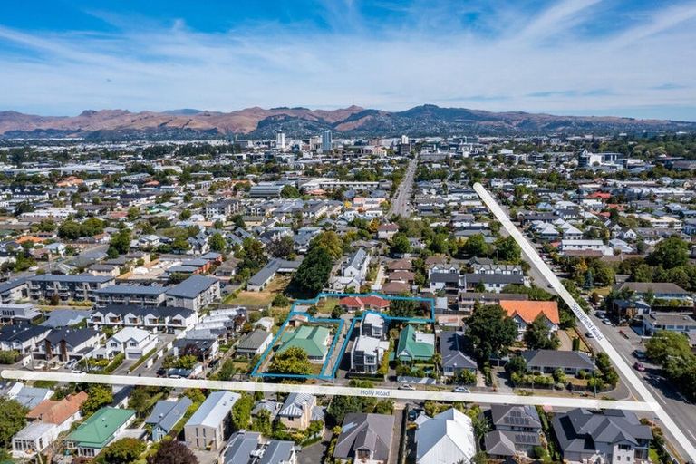 Photo of property in 2/130 Holly Road, St Albans, Christchurch, 8014