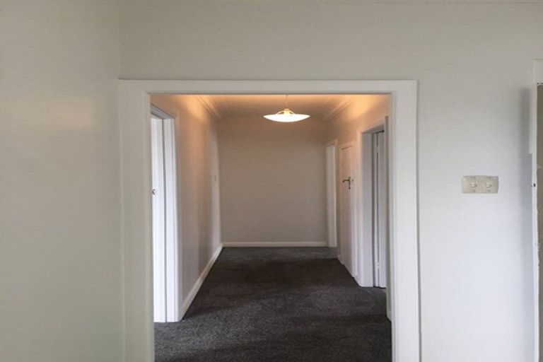 Photo of property in 2/14 Great South Road, Manurewa, Auckland, 2102