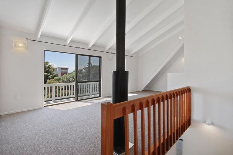 Photo of property in 114 Torkar Road, Clarks Beach, 2122