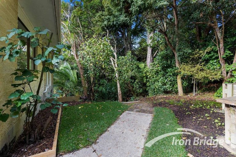 Photo of property in 2/147 Ocean View Road, Hillcrest, Auckland, 0627