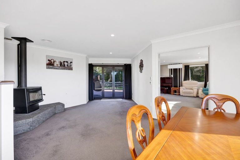 Photo of property in 90 Ridgewood Drive, Ridgewood, New Plymouth, 4371