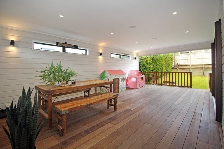 Photo of property in 30 Corunna Road, Milford, Auckland, 0620